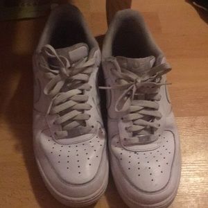 White Nike Air Force 1